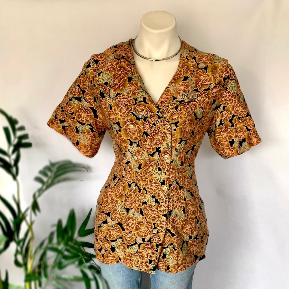 v i n t a g e :: Floral Puritan Peter Pan Collar Whimsical Blouse - Picture 14 of 14